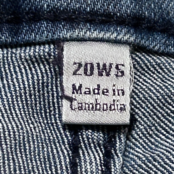 Jennifer Lopez Classic Blue Women's Jeans - Picture 8 of 13